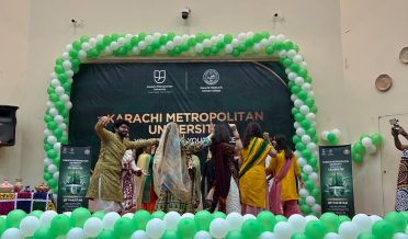 Karachi Metro politon University